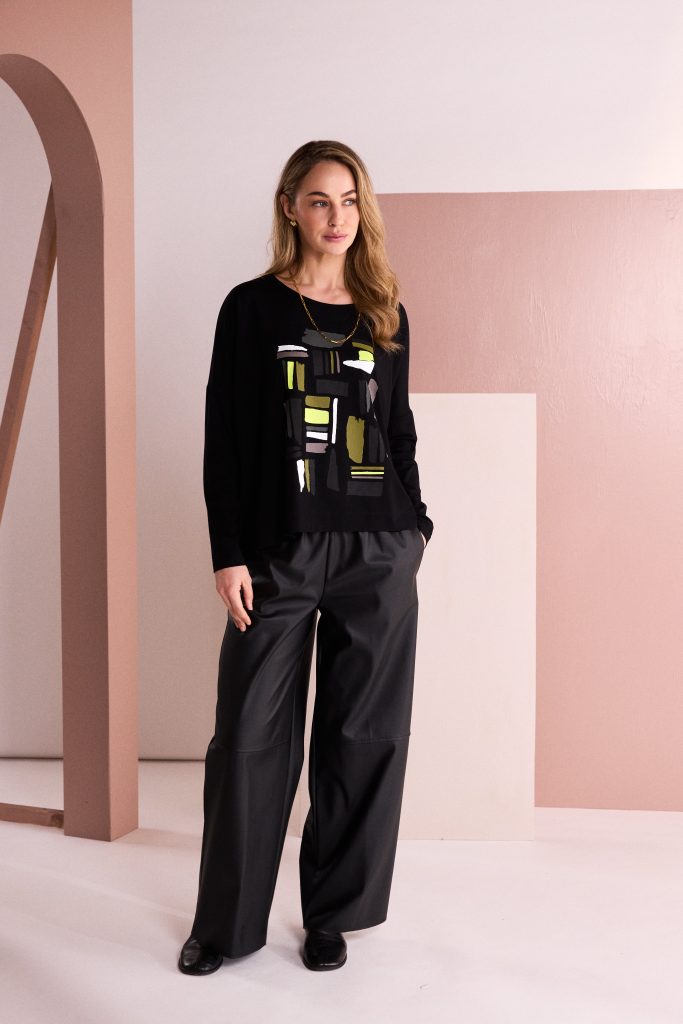 Colour Block Placement Print Top in Black/Thyme