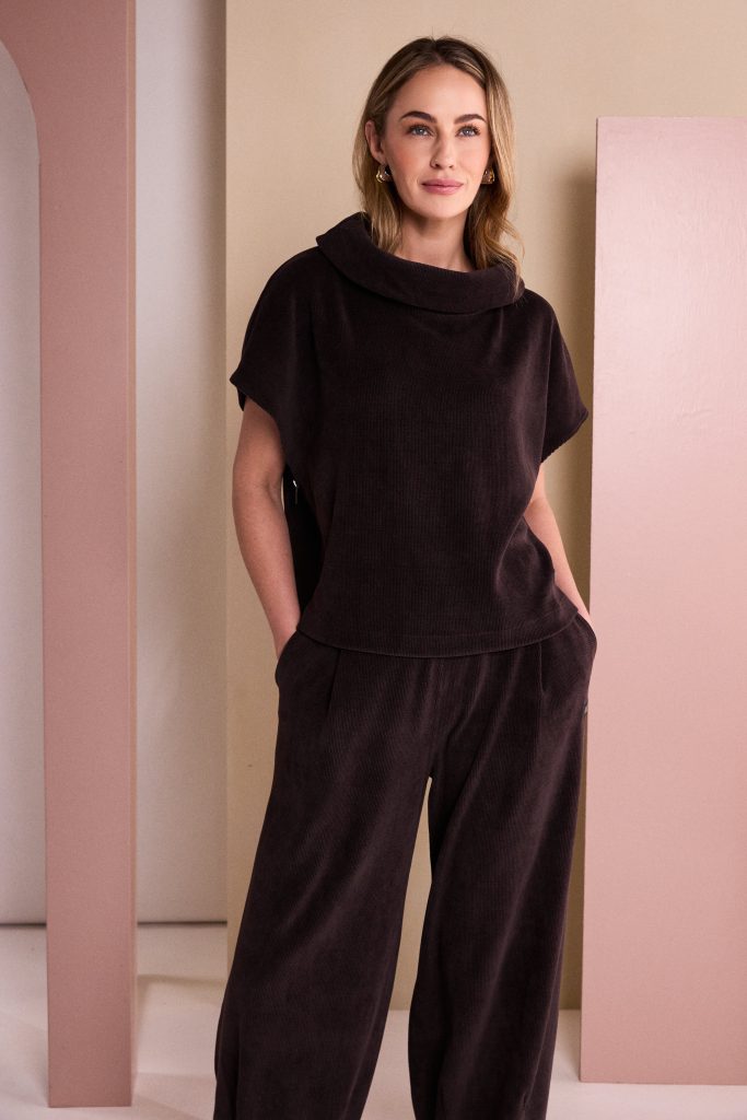 Soft Ribbed Cowl Neck Top With Zip In Side Seam in Choko