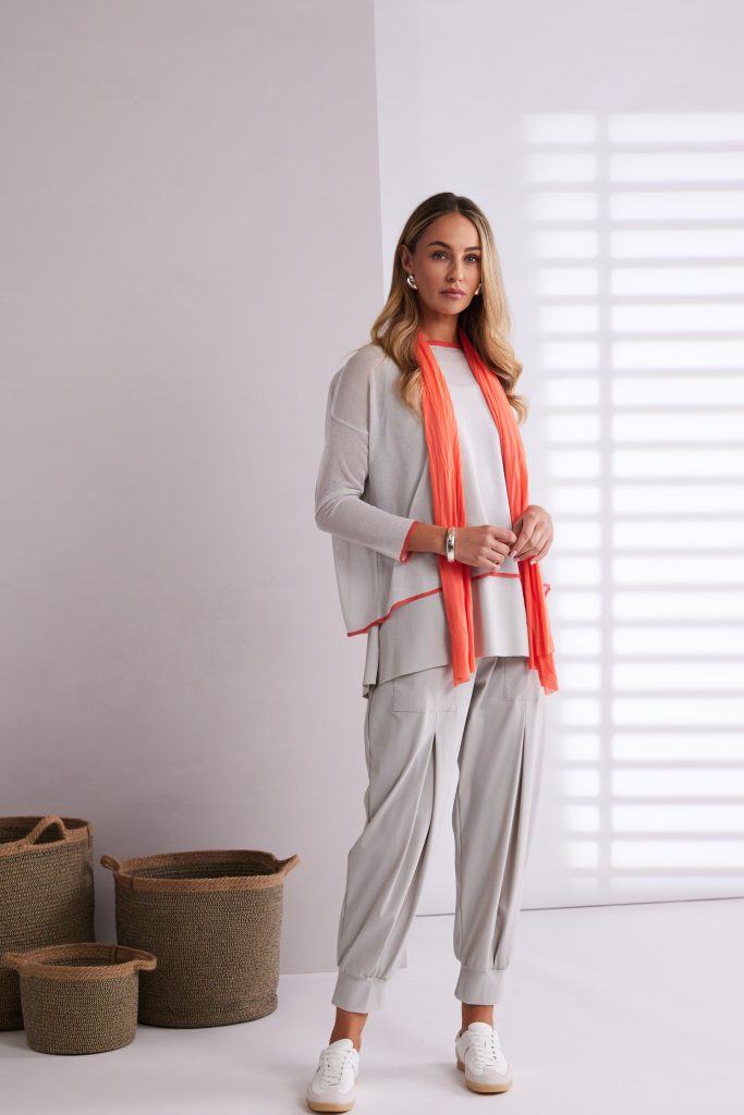 Cuff Trouser with Pleated Front in Ash