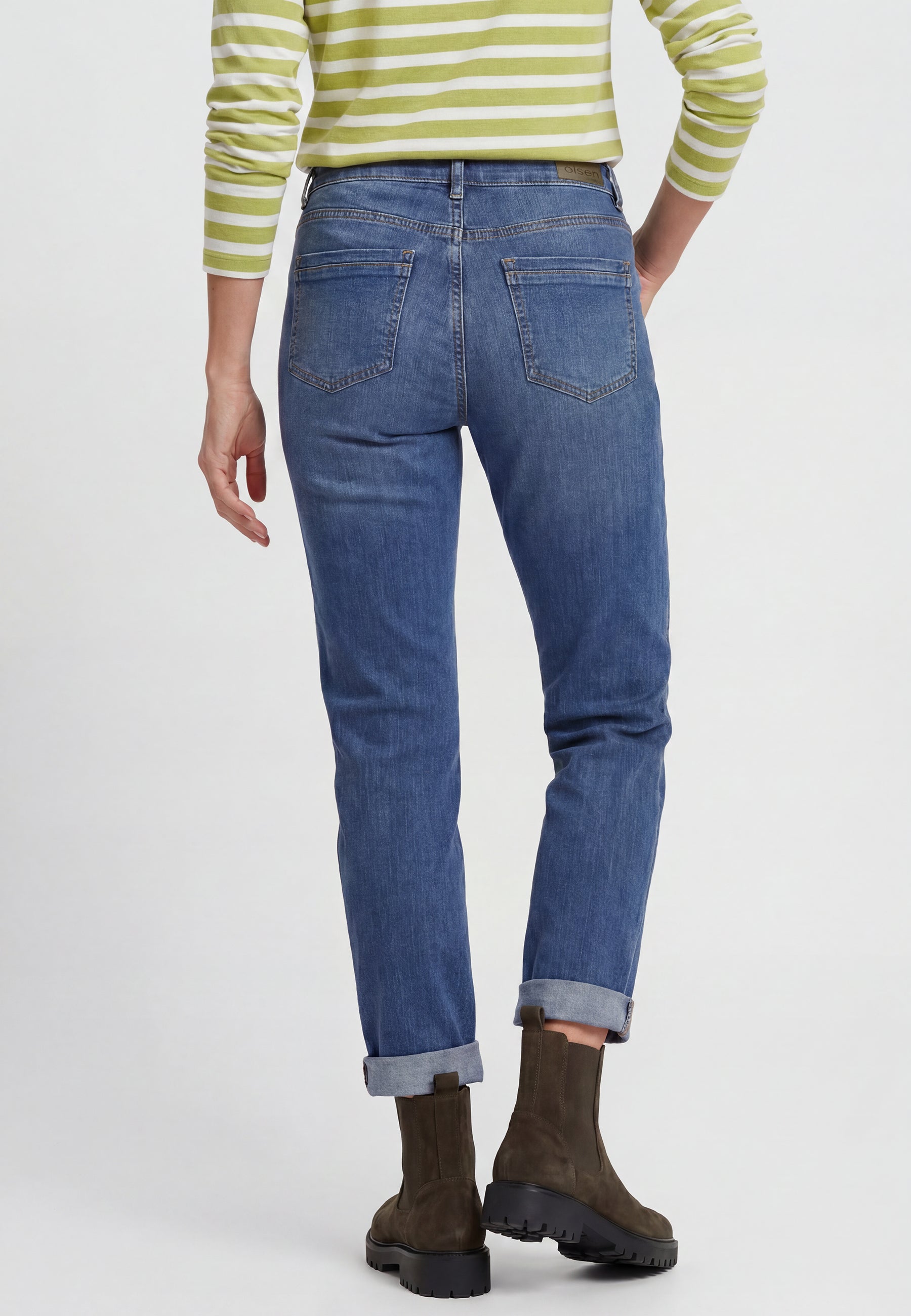 Straight Leg Cropped Jeans in Blue Denim