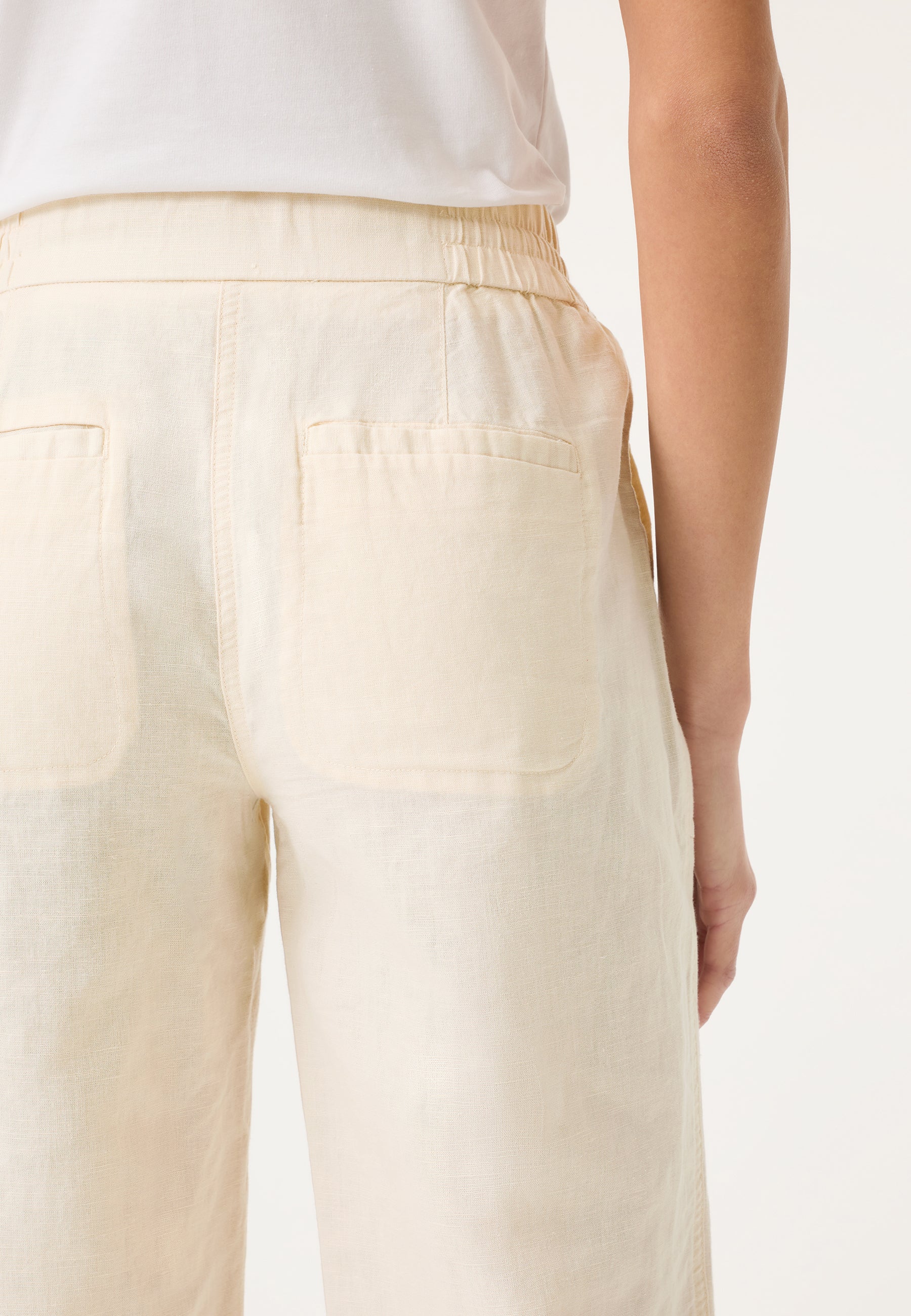 Linen Blend Cropped Trousers in Linen Beige