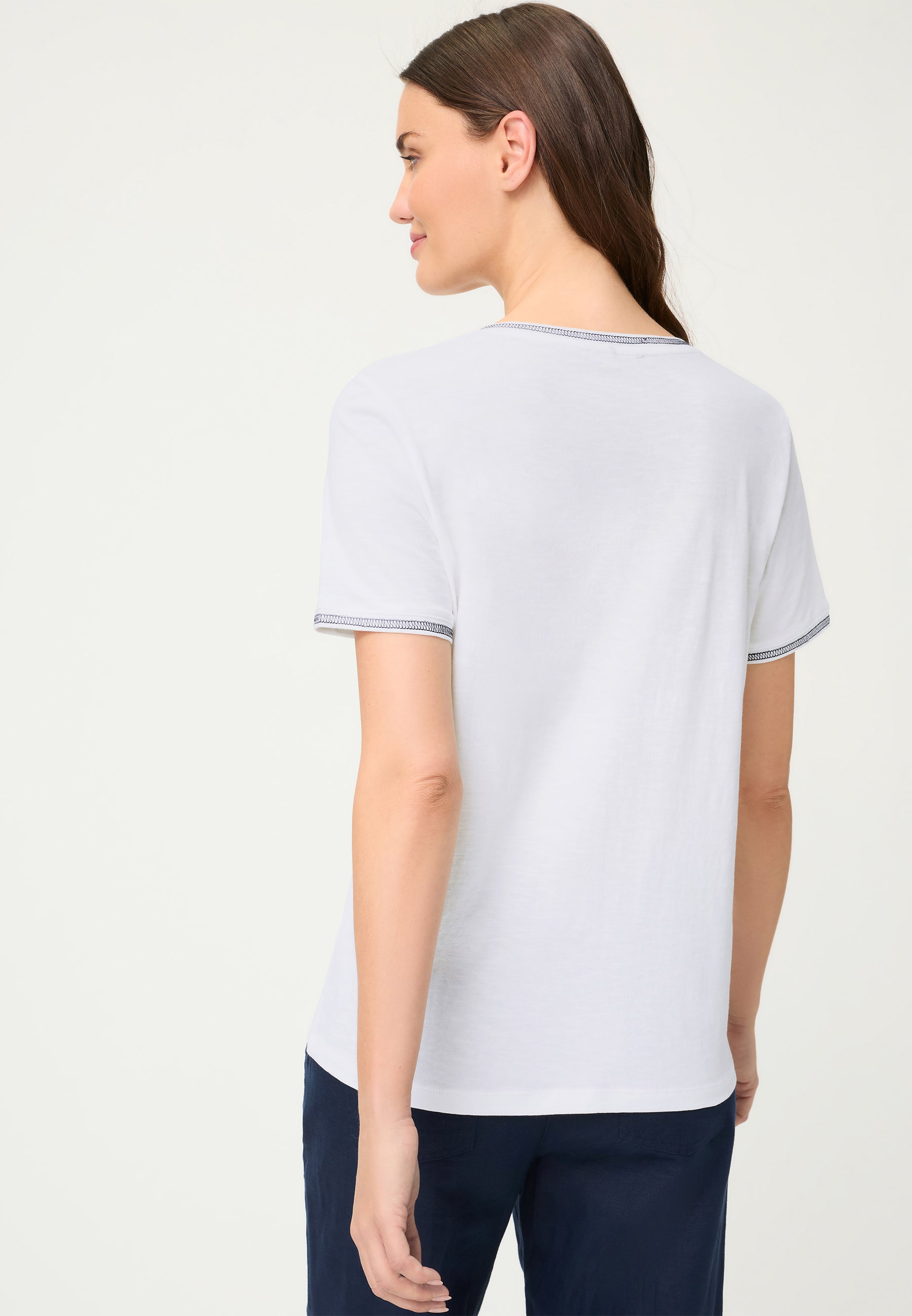Contrast Stitch V-Neck T-Shirt in White