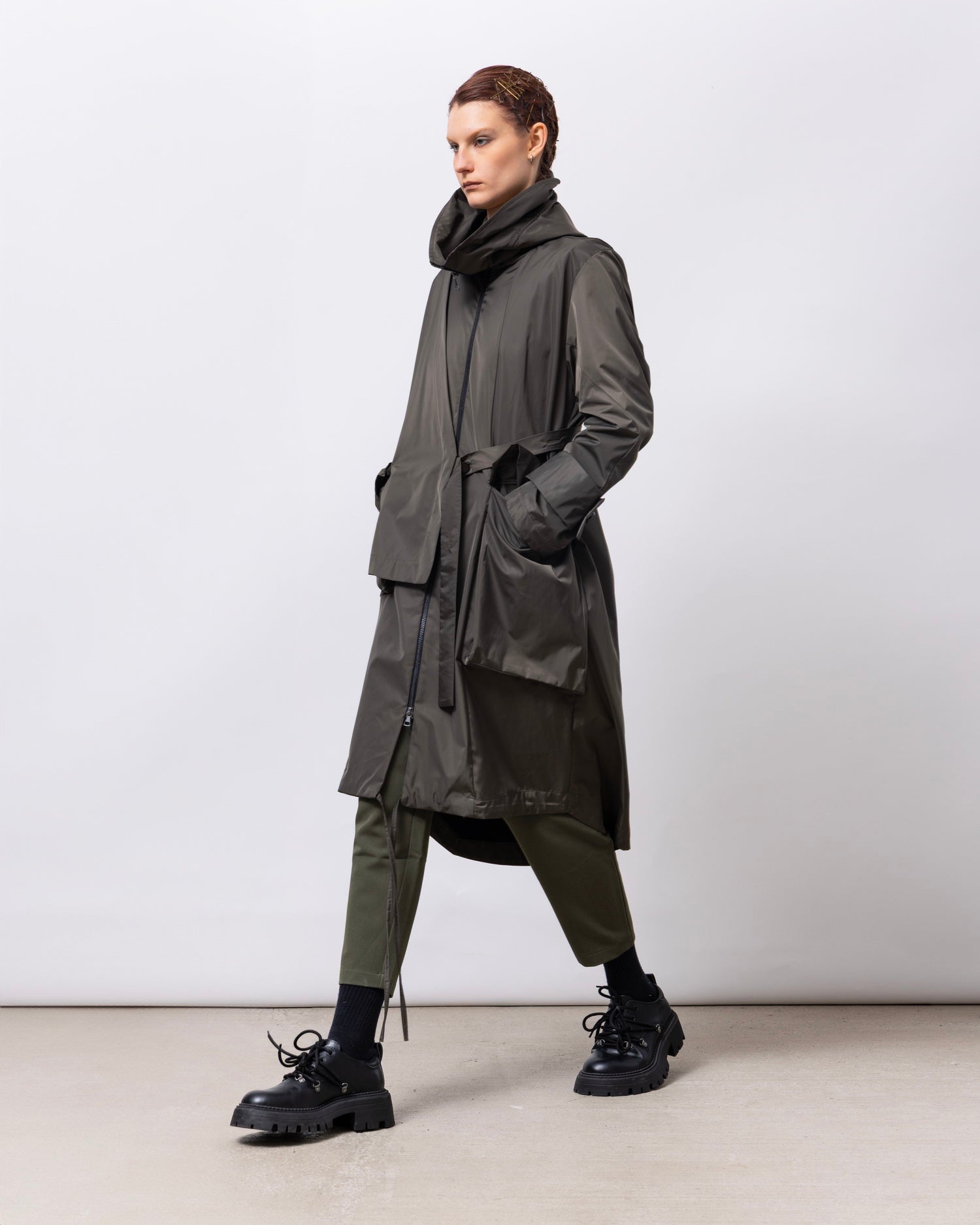 Aolias Raincoat in Khaki