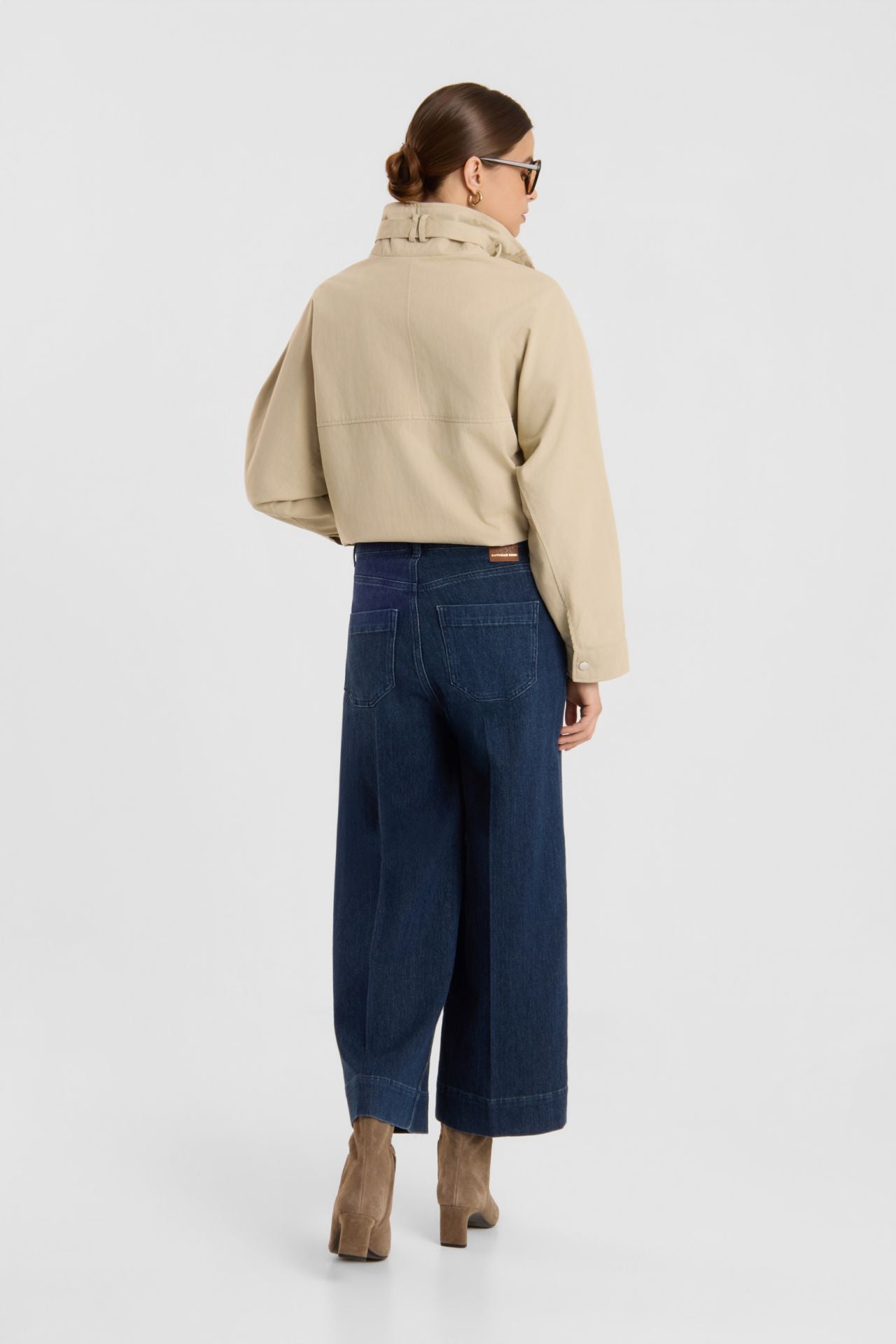Miru 6/8 Buttons Jeans in Brown/Blue