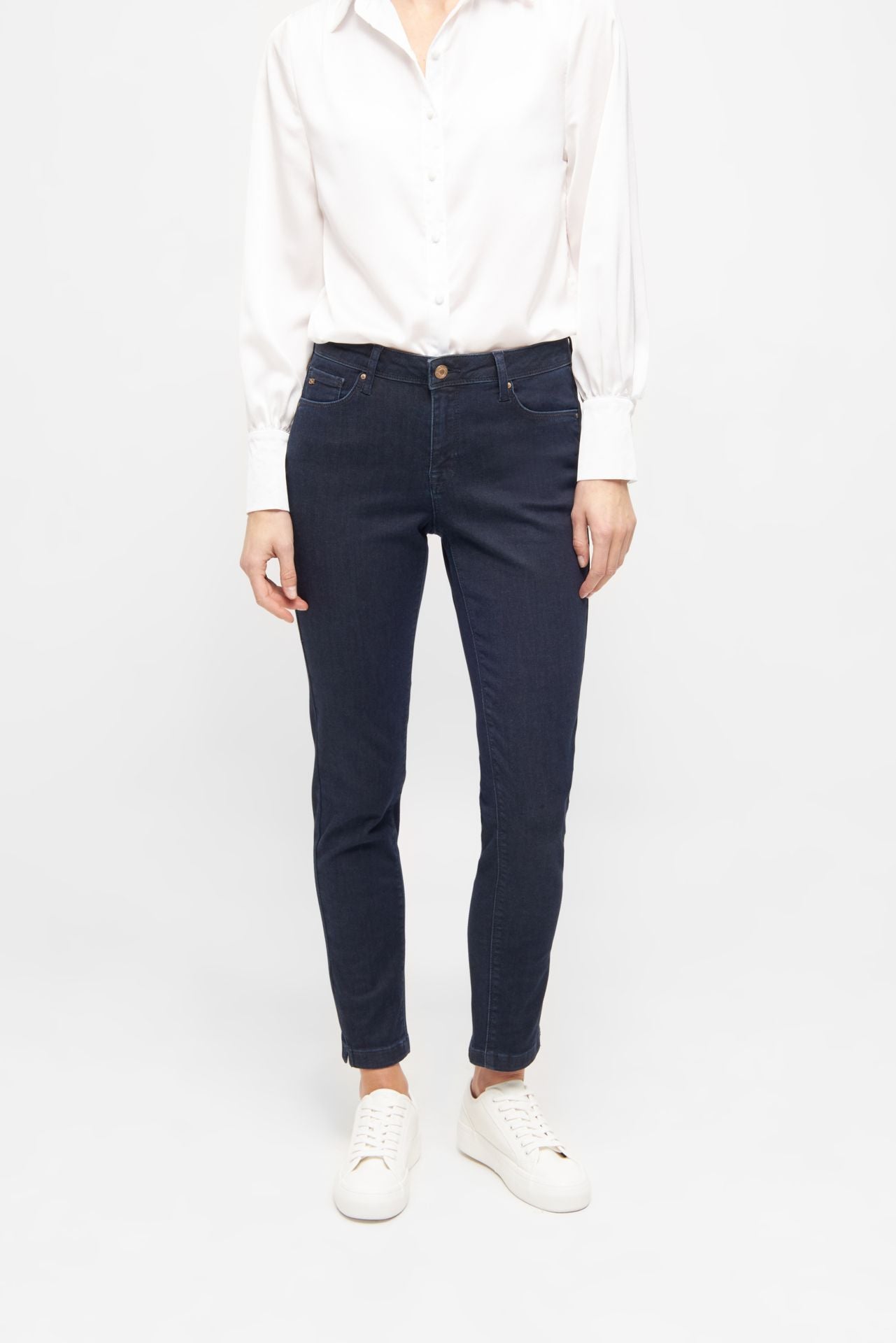 Vic High Stretch Jeans in Navy Blue