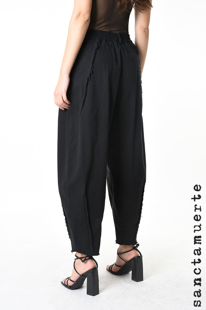 Wide Fit Trouser in Black