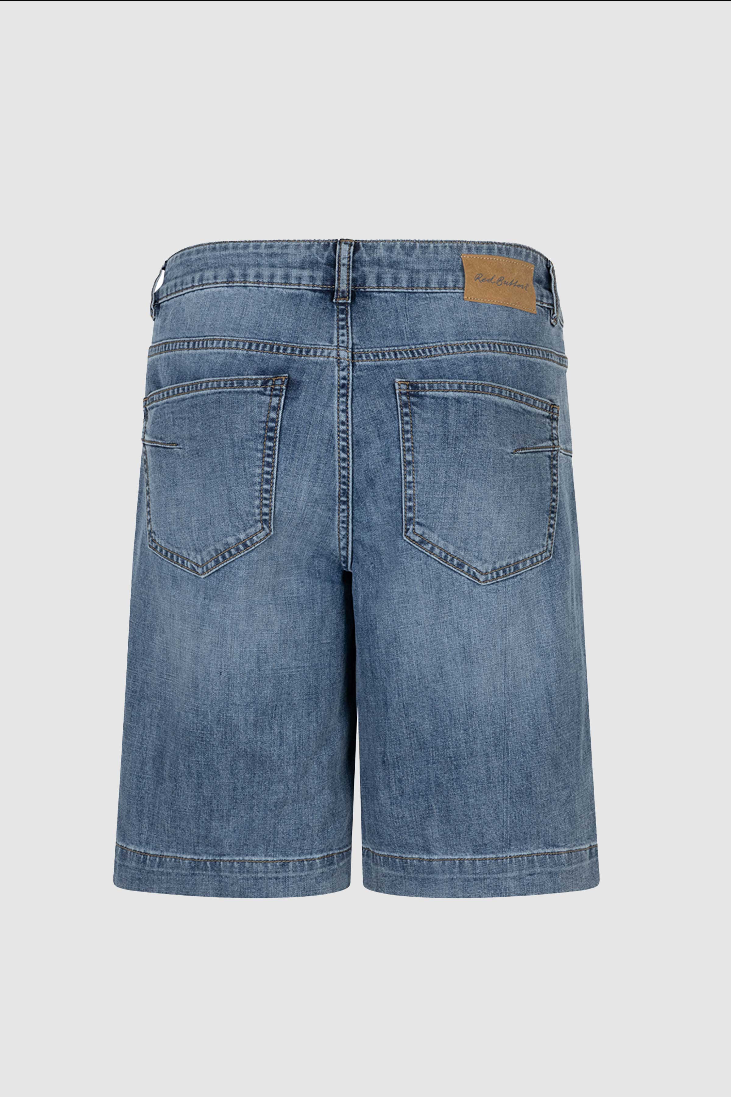 Kate Bermuda Shorts with Scarf in Stoneused