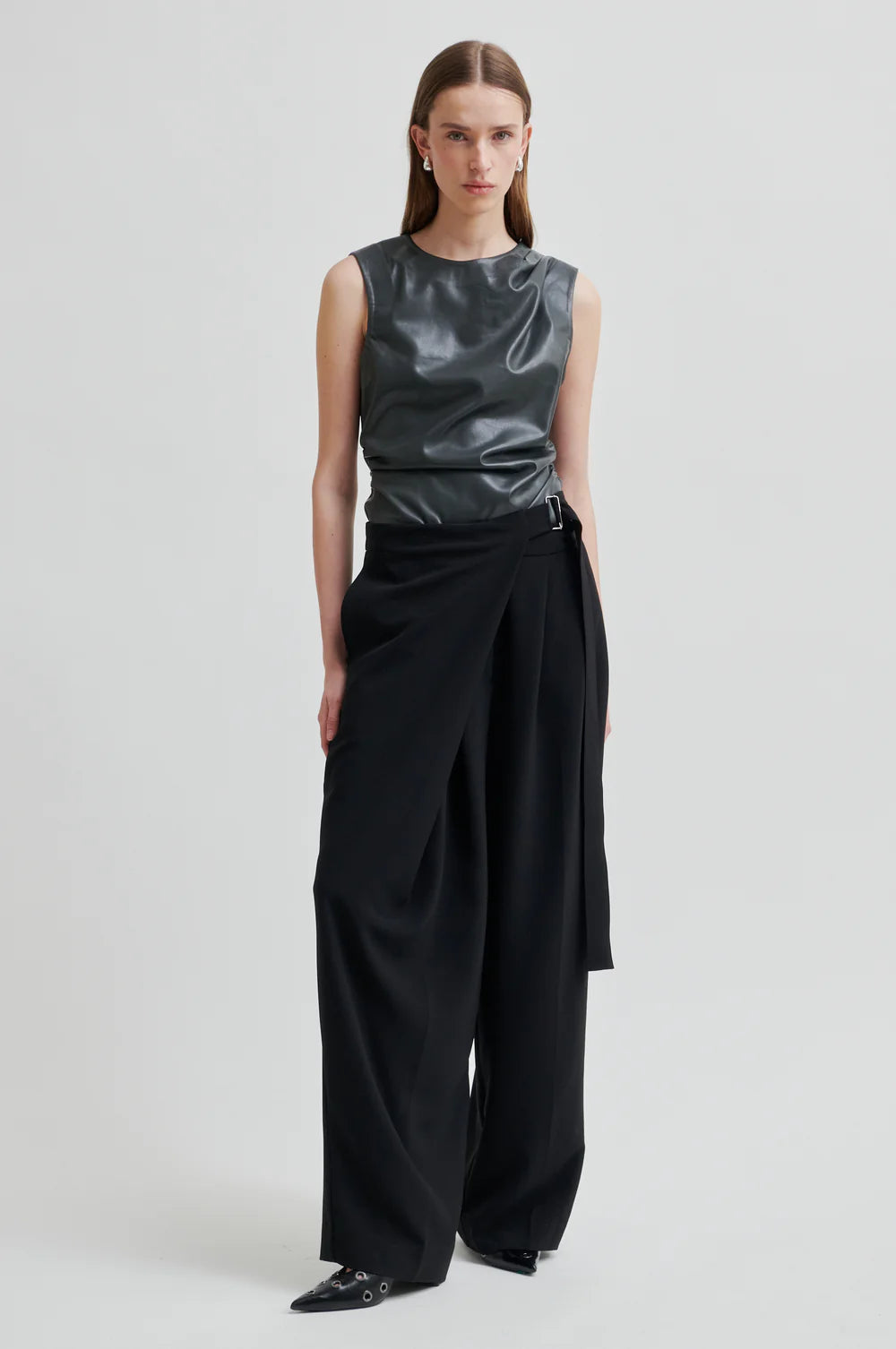 Seerie Top in Black Sand