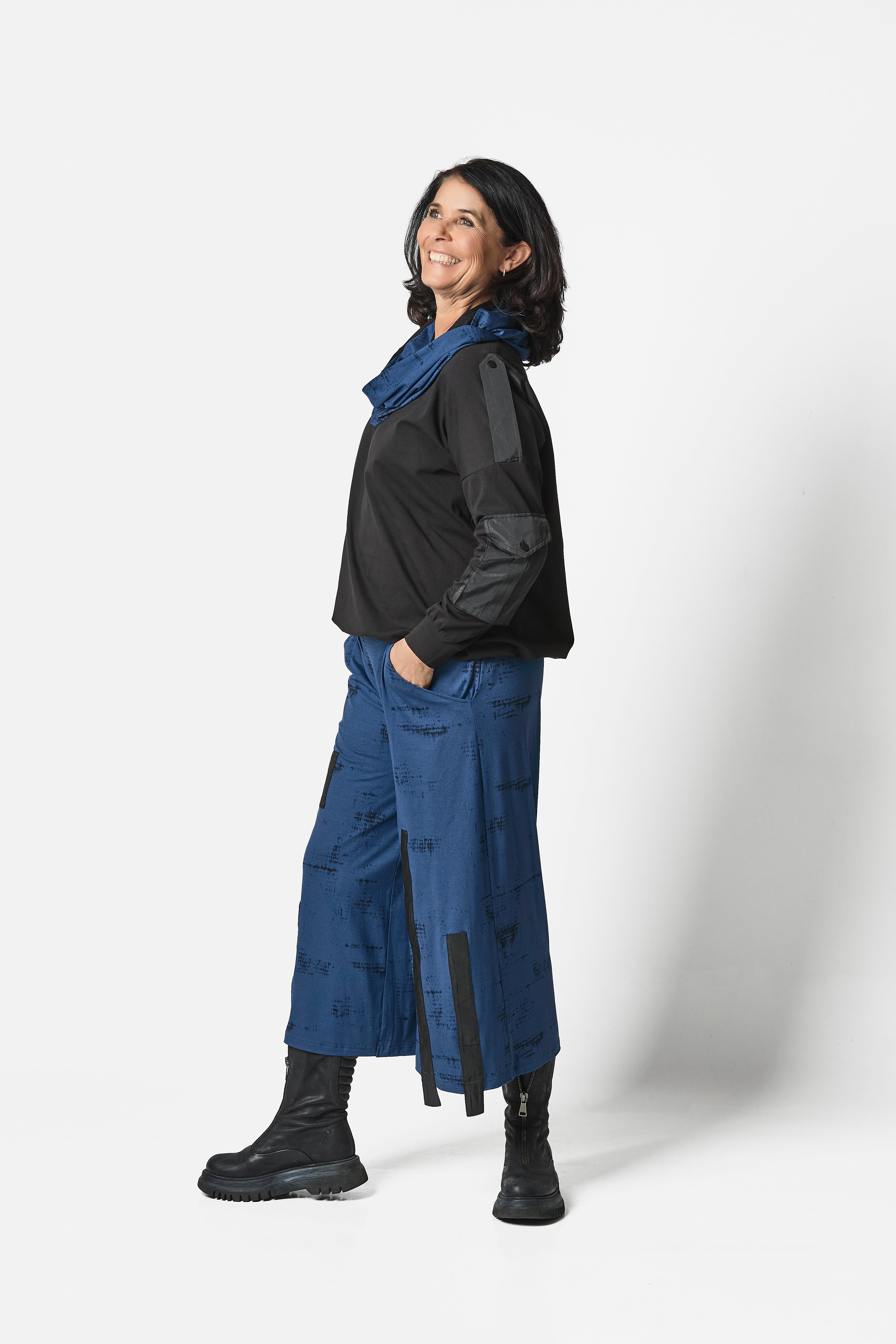 Print Tab Detail Trousers in Blue