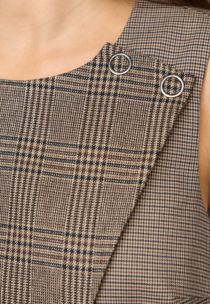 Veyacc Check Wrap Vest in Brown