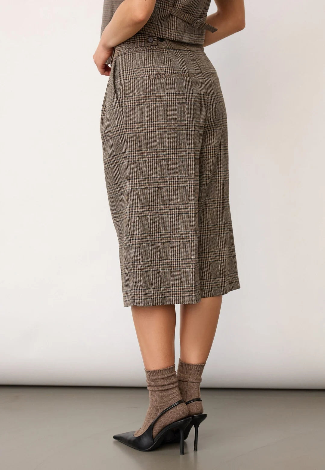 Veyacc Check Bermuda Shorts in Brown