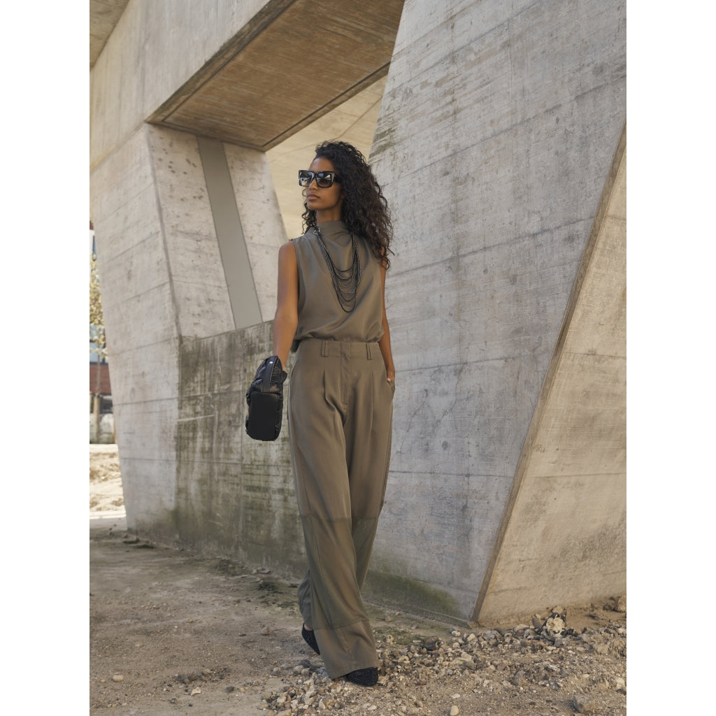 Yrja Trousers in Olive