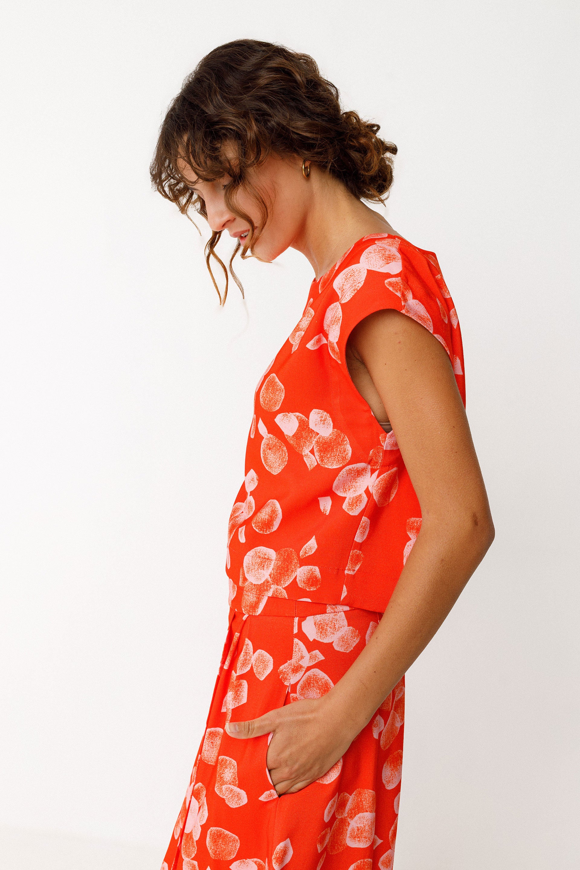 Ahien Shirt in Cell