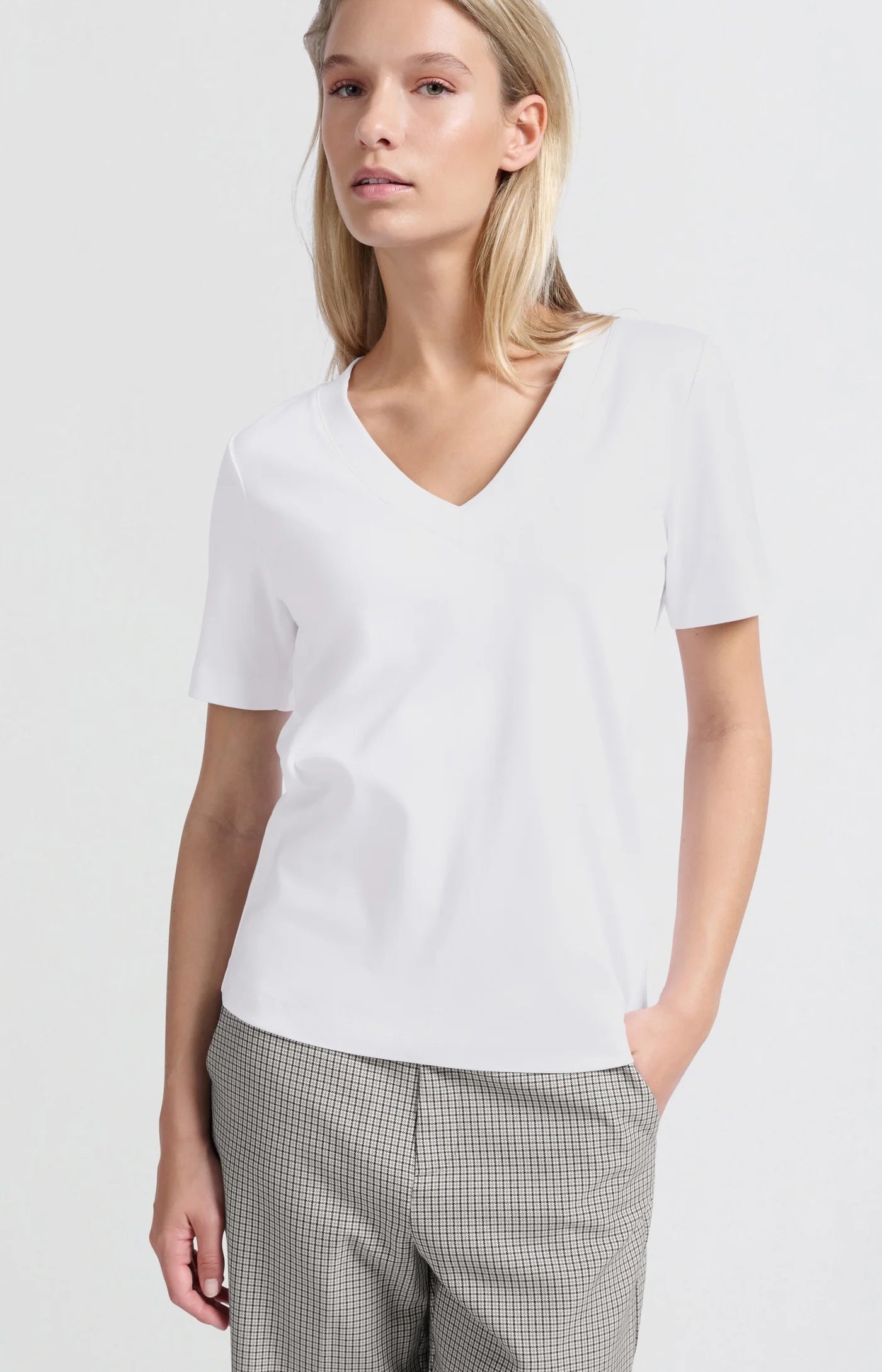 V-Neck T-Shirt in Pure White