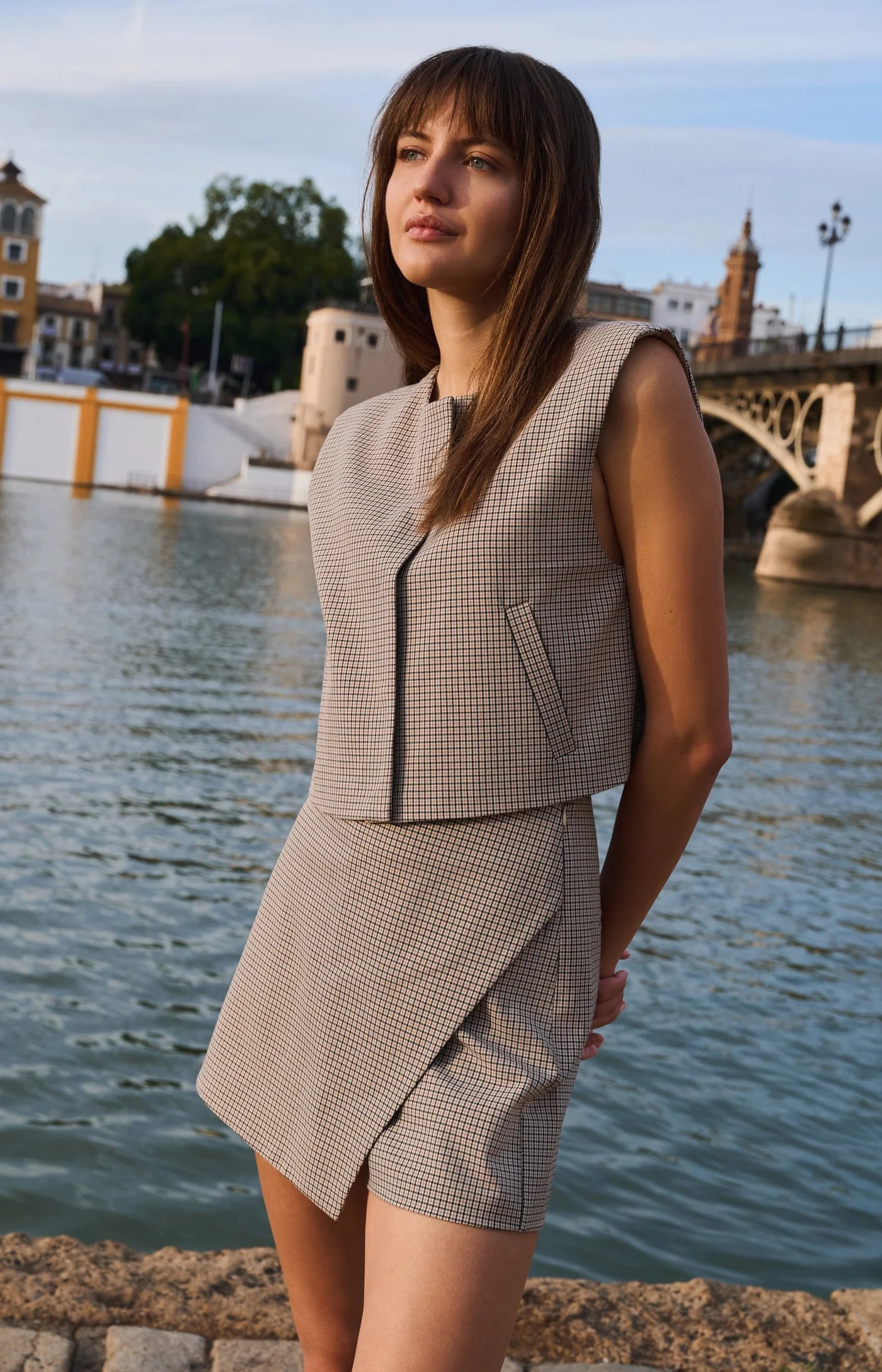 Checked Gilet With Shoulder Pads in Beige Dessin