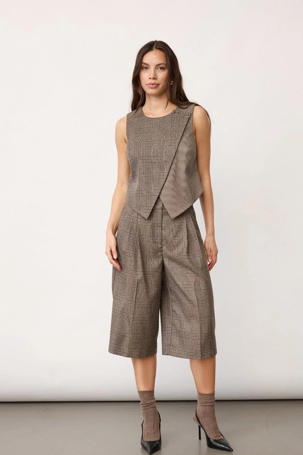 Veyacc Check Bermuda Shorts in Brown