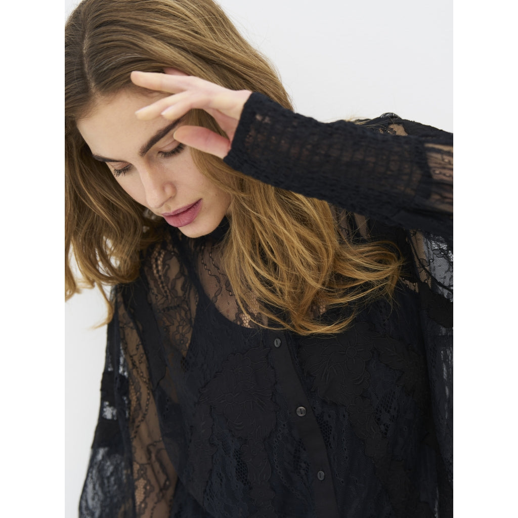 Eboni Shirt in Black