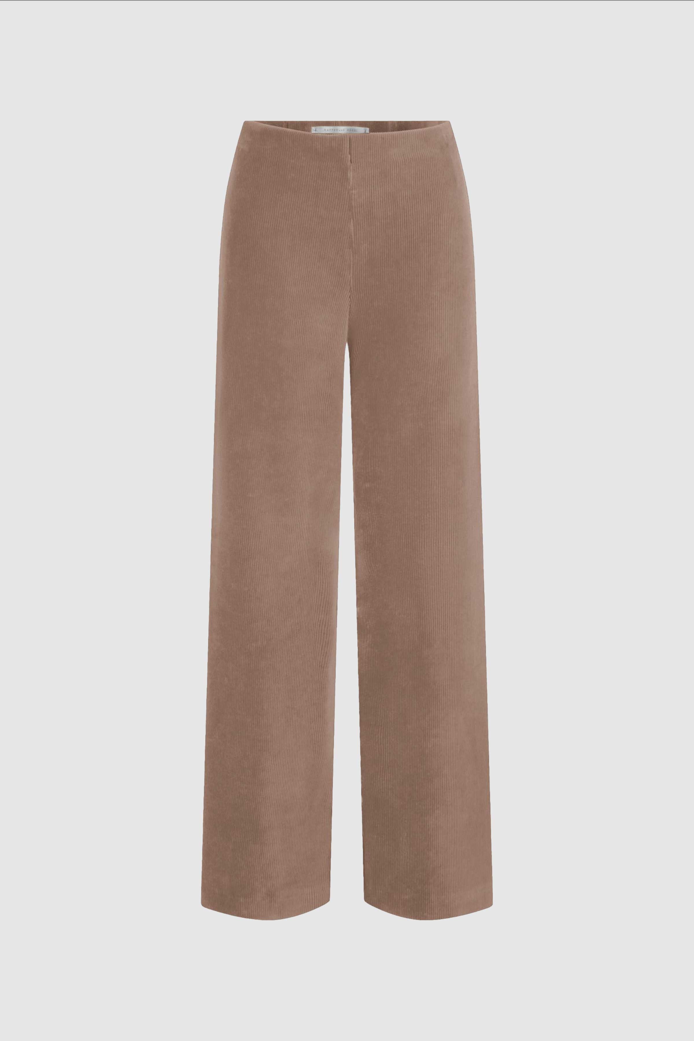 Elaine Long in Almond