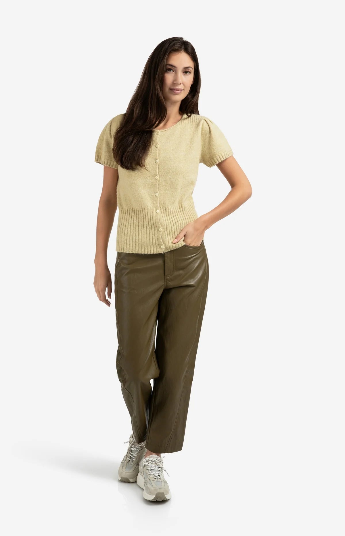 Faux Leather Carrot Fit Trouser in Green