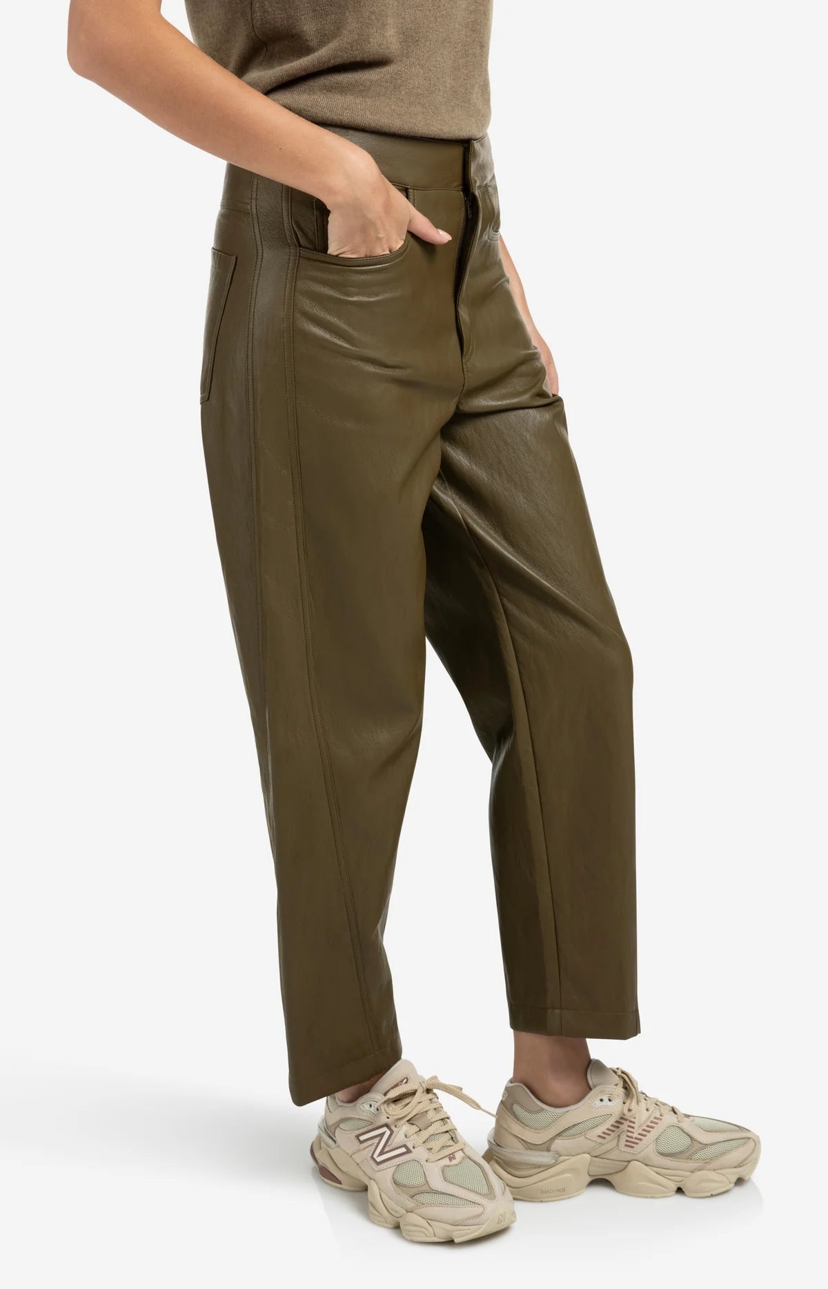 Faux Leather Carrot Fit Trouser in Green