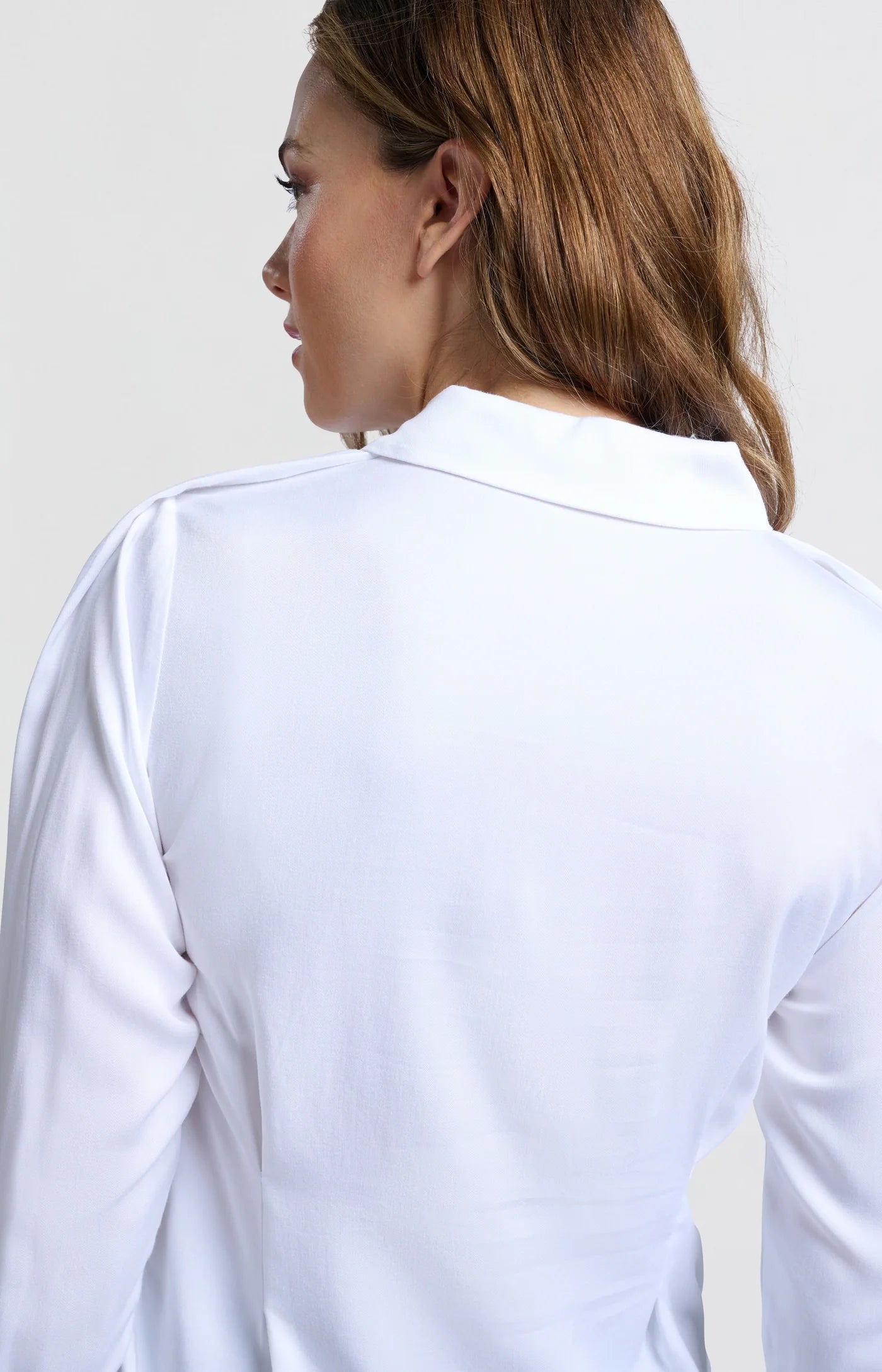 Fitted Blouse with Shoulder Accents in Off White