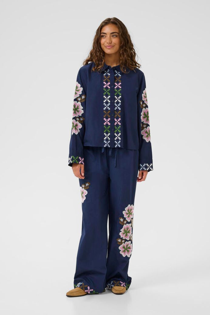 Breezy Shirt in Dress Blues