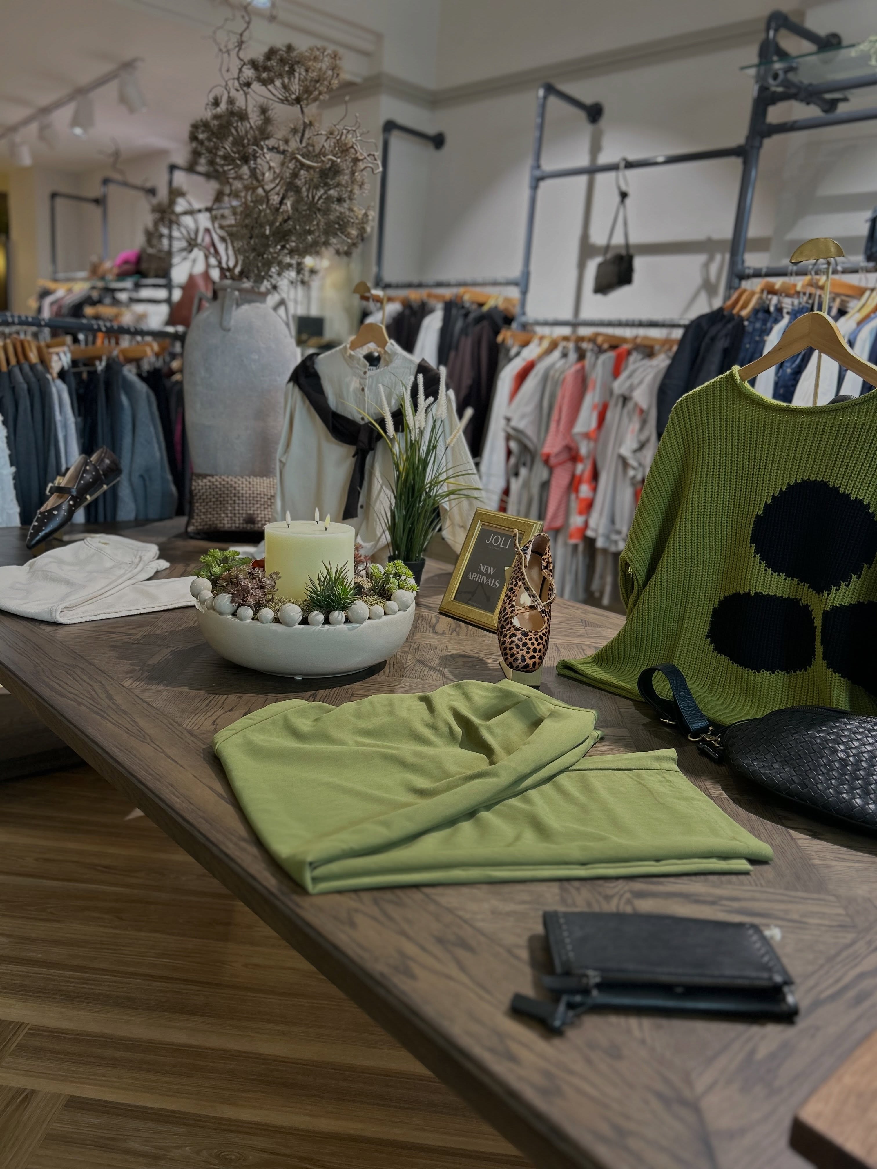 Joli Clothing is a Ladies Clothes Shop / Clothes Boutique situated in Ballyclare and sees customers from Belfast, Lisburn, Newtownards, Bangor, Antrim, Ballymena, Coleraine, Magherafelt and beyond.