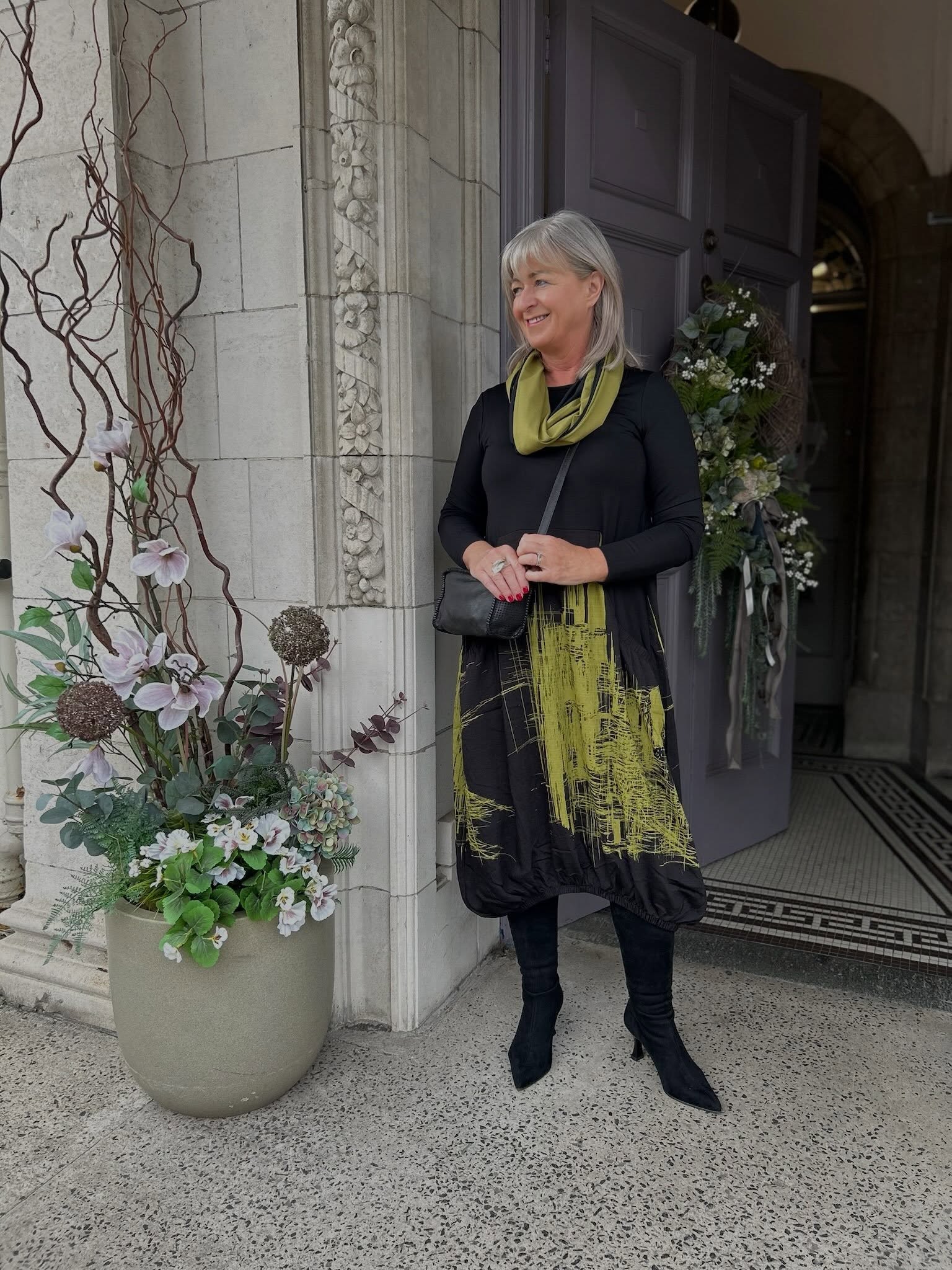 Joli Clothing is a Ladies Clothes Shop / Clothes Boutique situated in Ballyclare and sees customers from Belfast, Lisburn, Newtownards, Bangor, Antrim, Ballymena, Coleraine, Magherafelt and beyond.