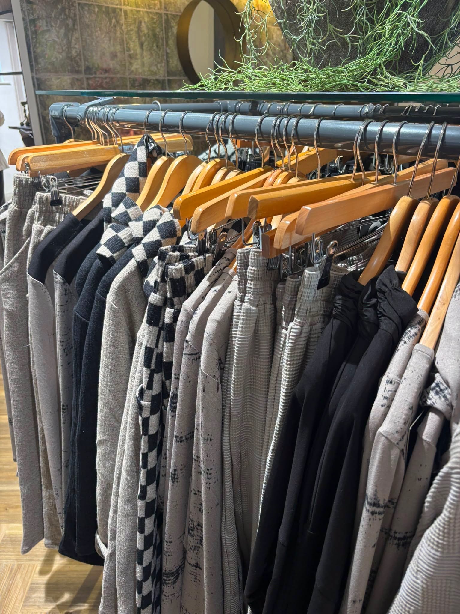 Joli Clothing is a Ladies Clothes Shop / Clothes Boutique situated in Ballyclare and sees customers from Portglenone, Moy, Carrickfergus, Larne, Ballycastle, Banbridge, Dromore and beyond.