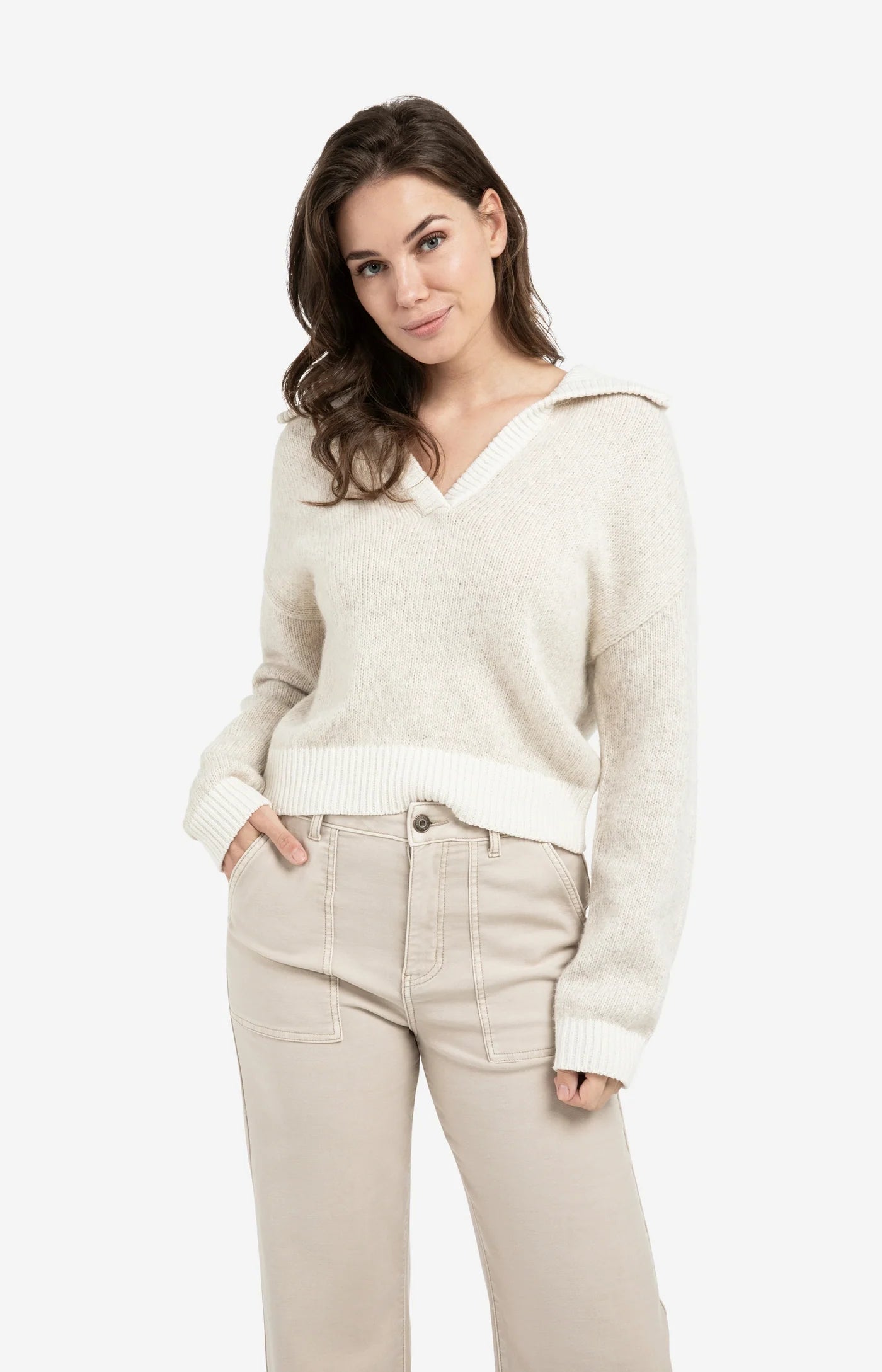 Contrast Collar Sweater in Heather Grey Dessin