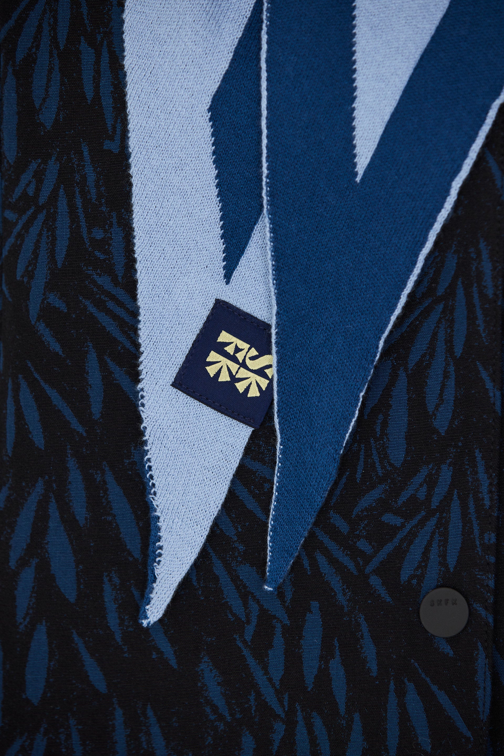 Muna-Gots Scarf in Dark Blue