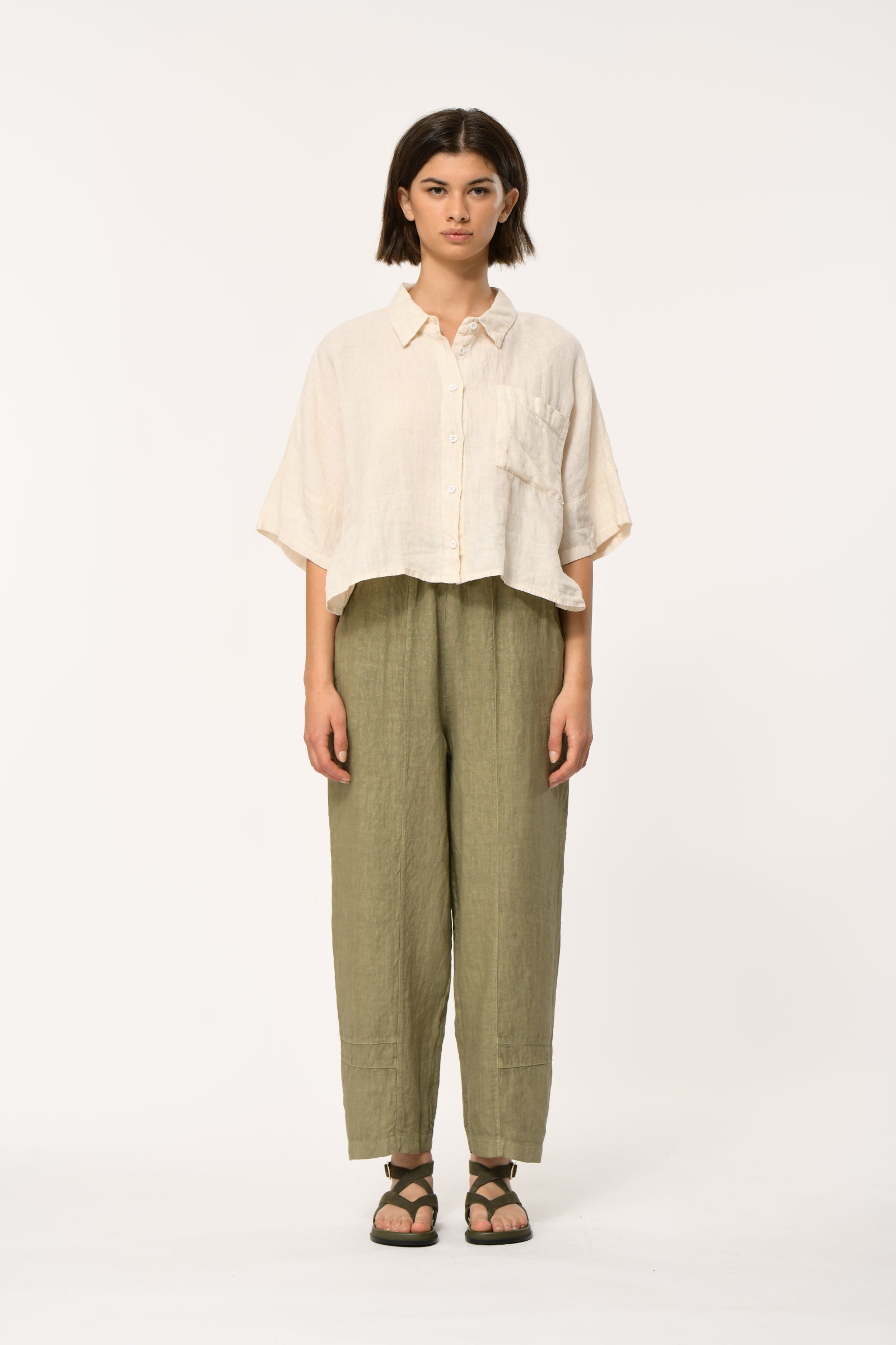 Komora Linen Trouser in Army