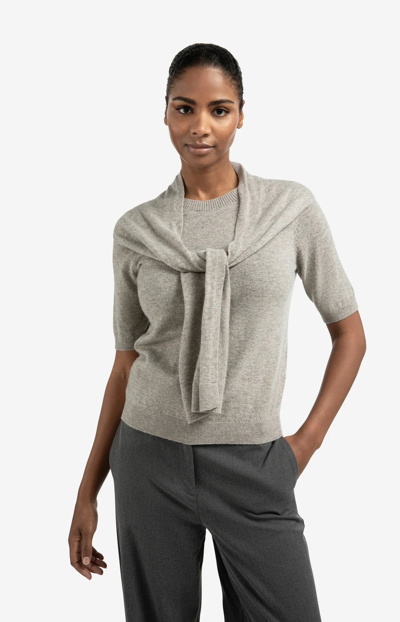 Fixed Scarf Sweater in Brownish/Grey