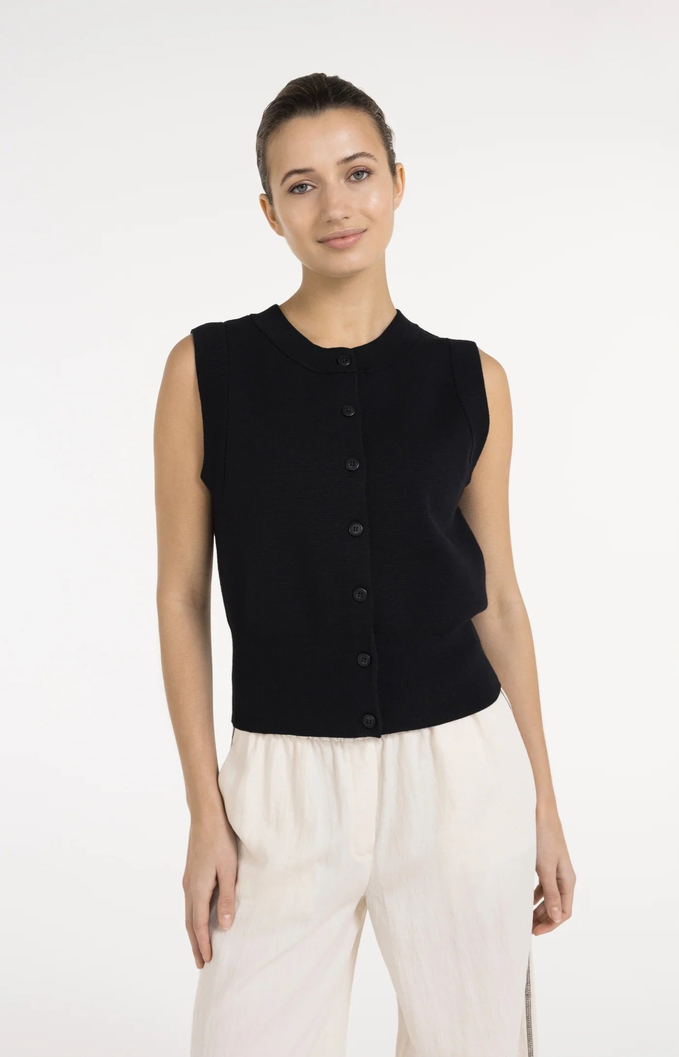 Sleeveless Cardigan in Black