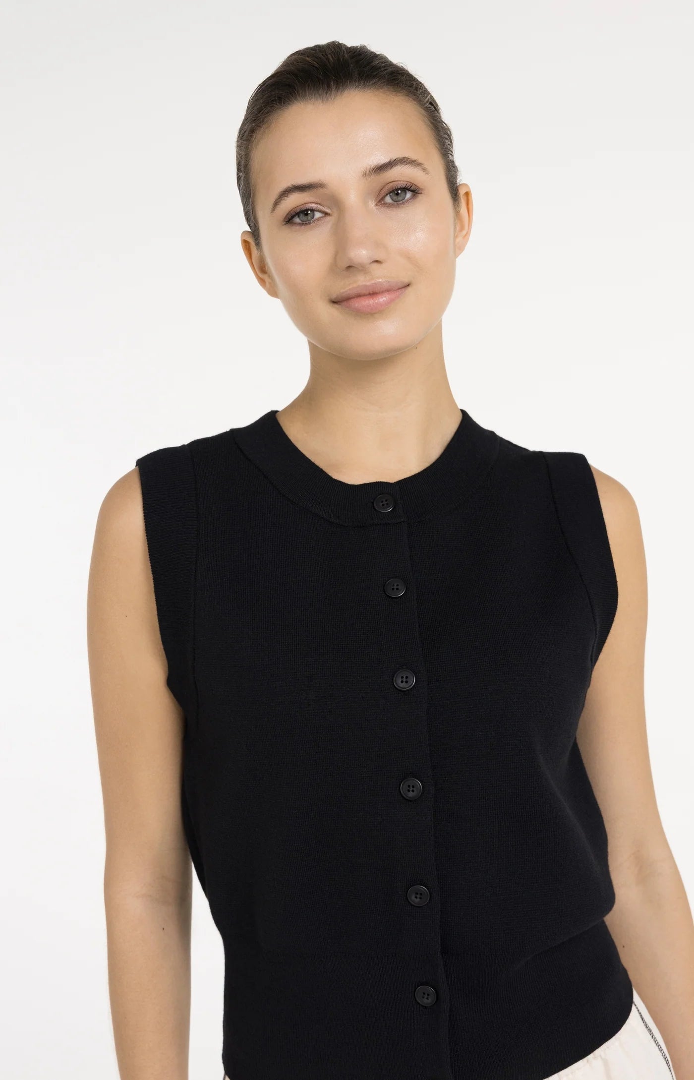 Sleeveless Cardigan in Black