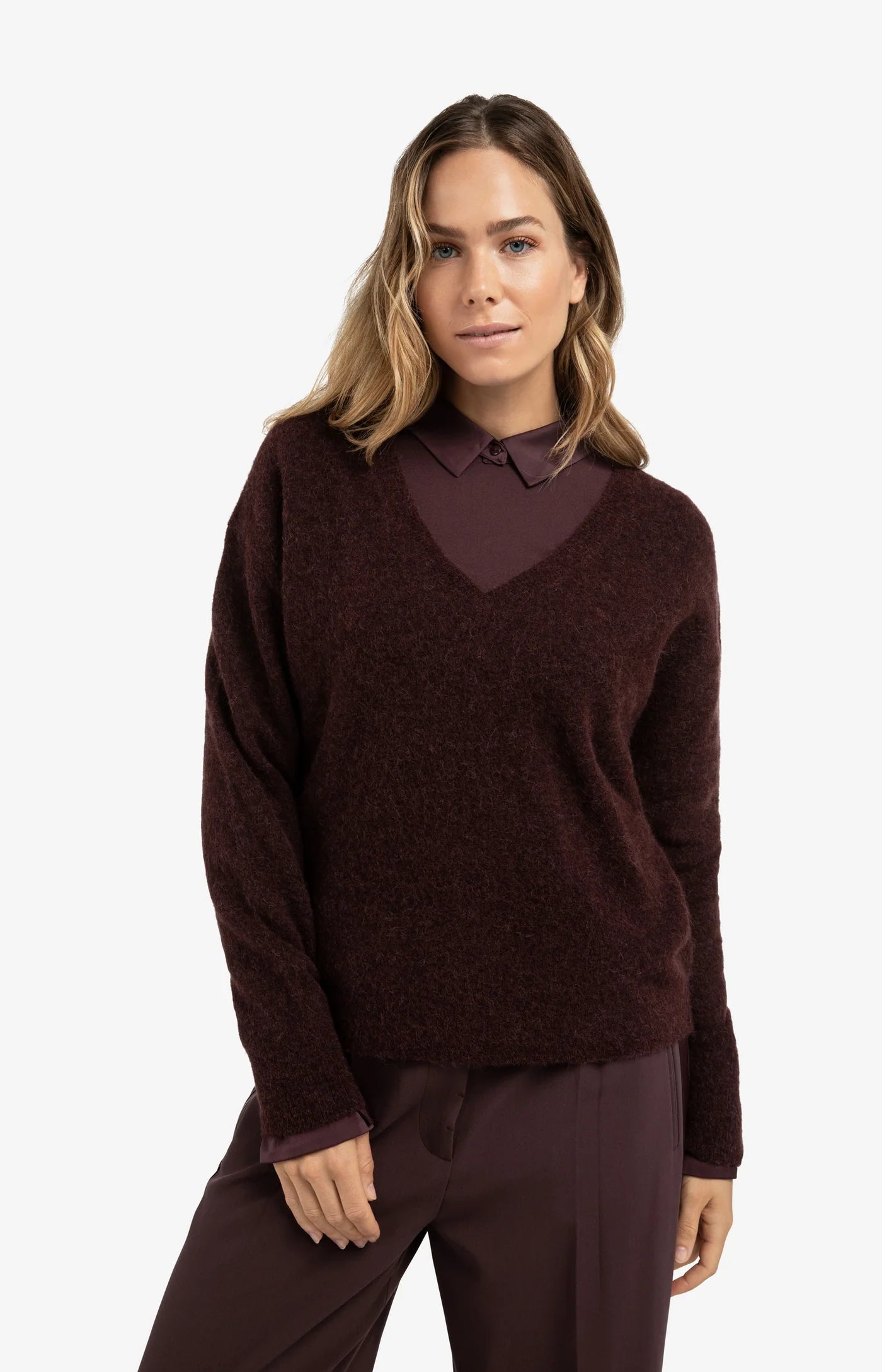 V-Neck Sweater in Fudge Purple