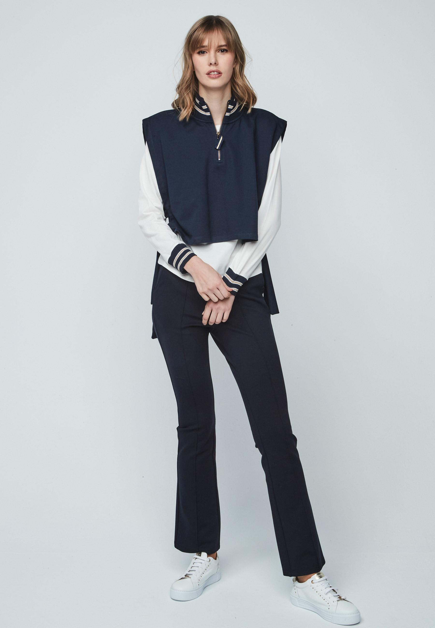Becky Hoodie in Navy Blue