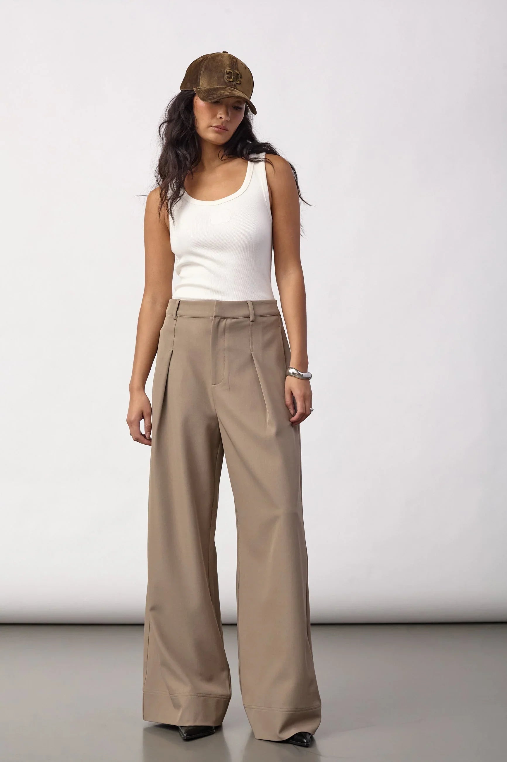 Lunacc Pleat Pant in Taupe