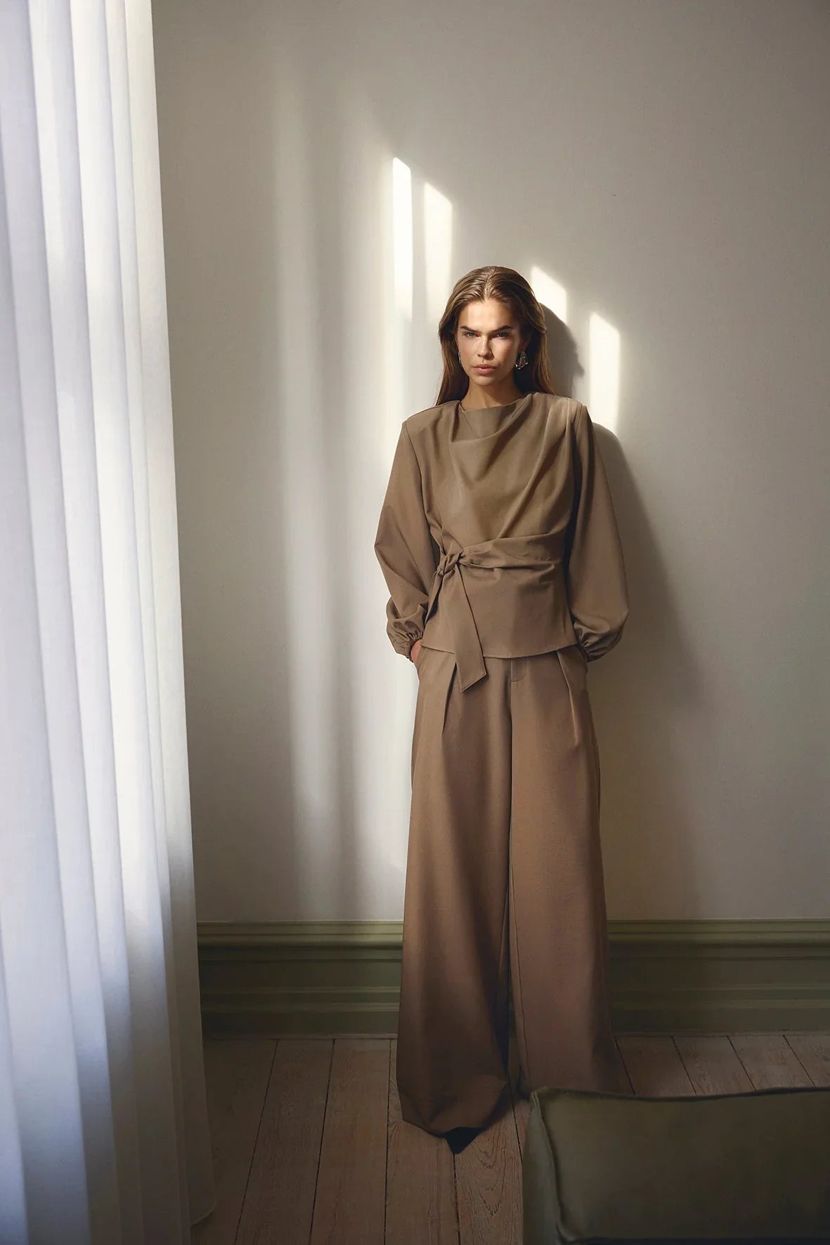 Lunacc Pleat Pant in Taupe