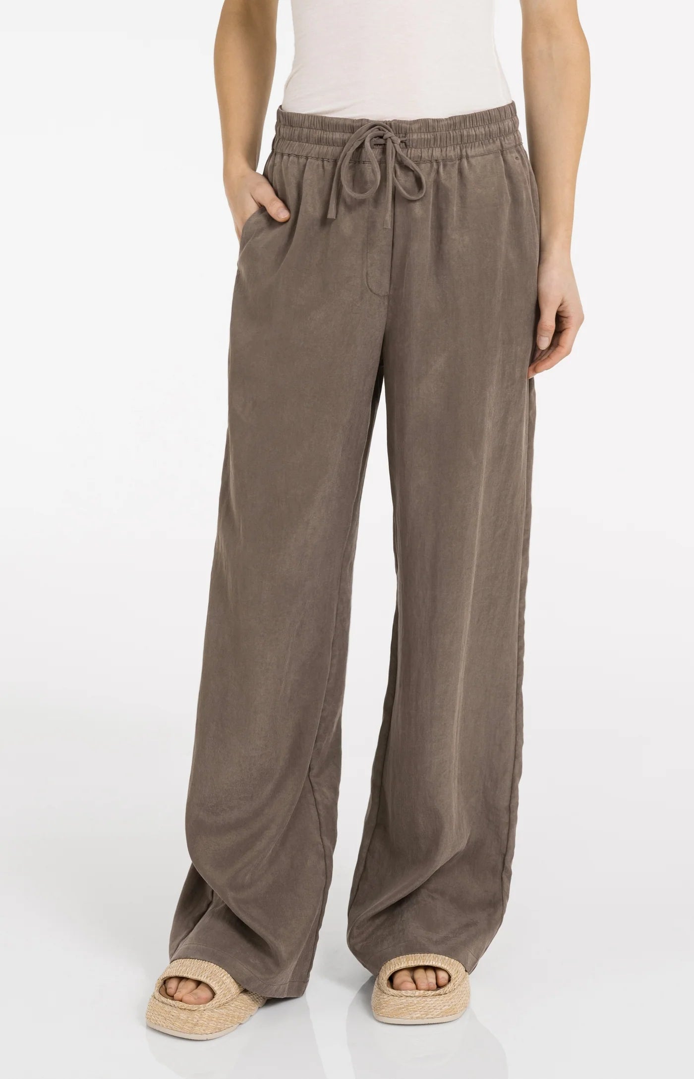 Wide Leg Trouser in Washed Brown