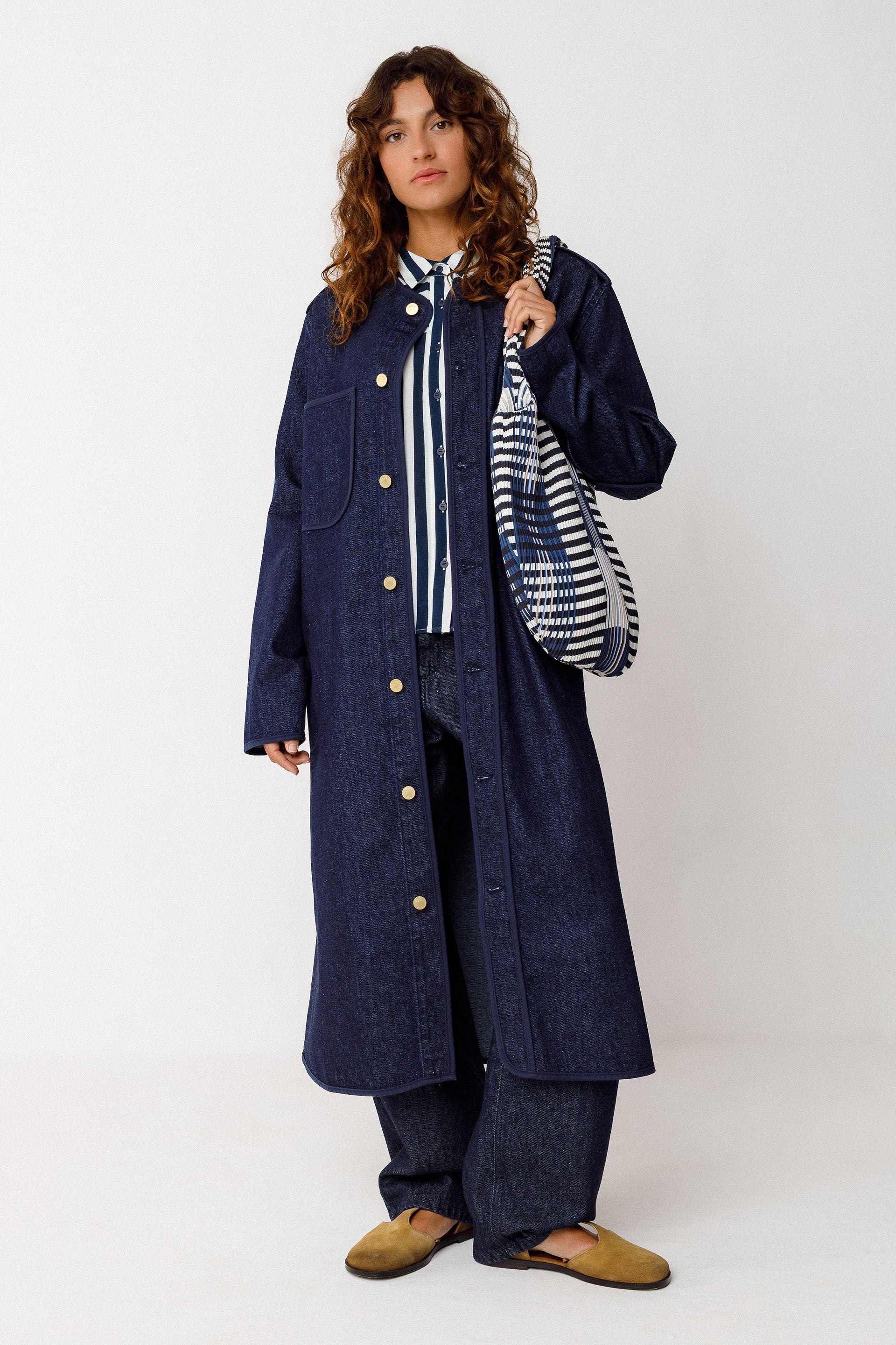 Zelai Bag in Navy/White